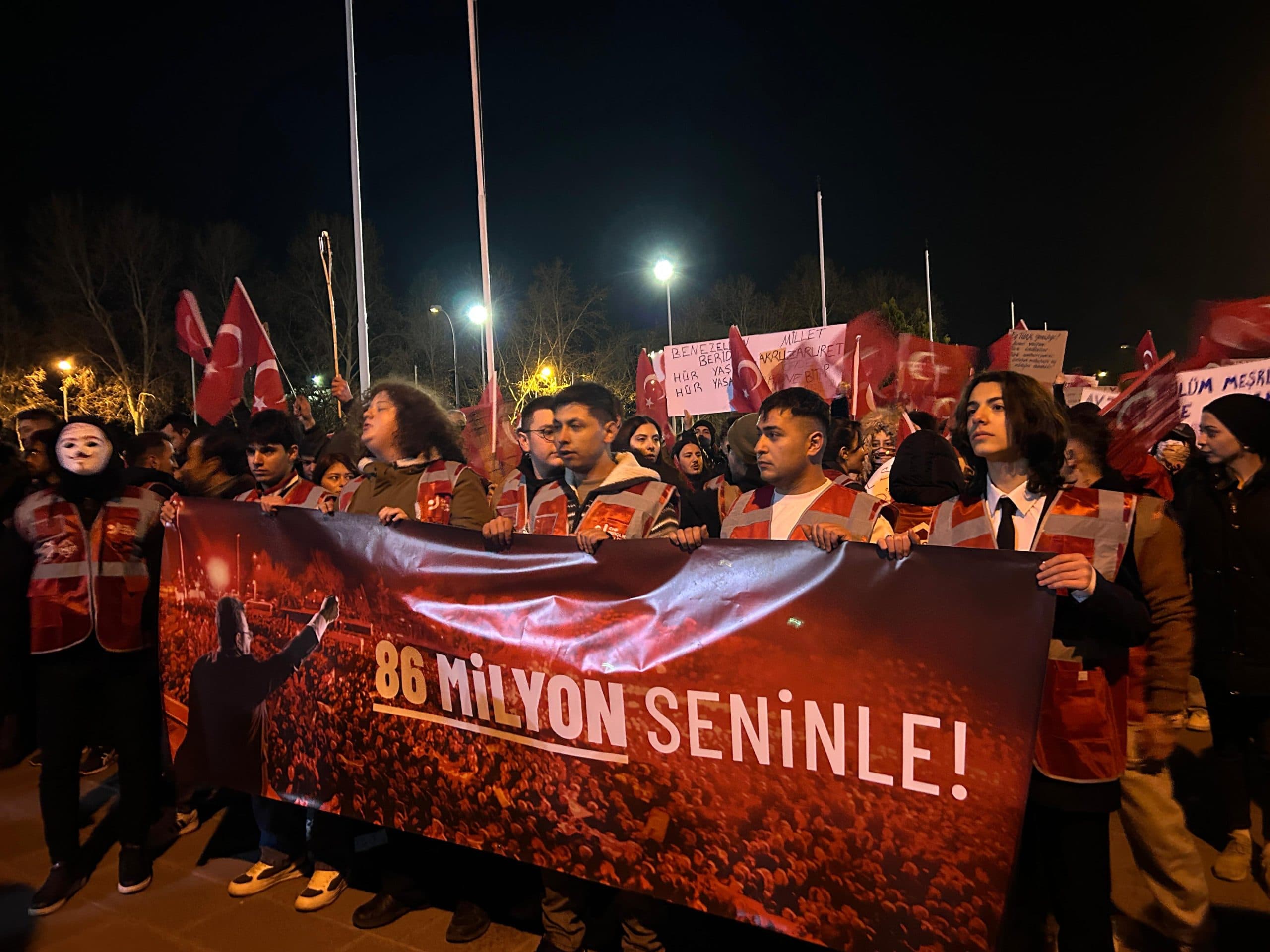 Konya’da Demokrasi Mitingi: “Halkın İradesi Gasp Edilemez!”