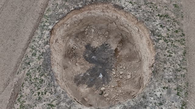 Konya'da daha önce doldurulan obruk yeniden çöktü