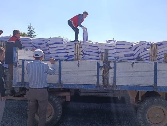 Beyşehir ve Hüyük'te Üreticilere 39 Bin Kilogram Mercimek Tohumu Desteği