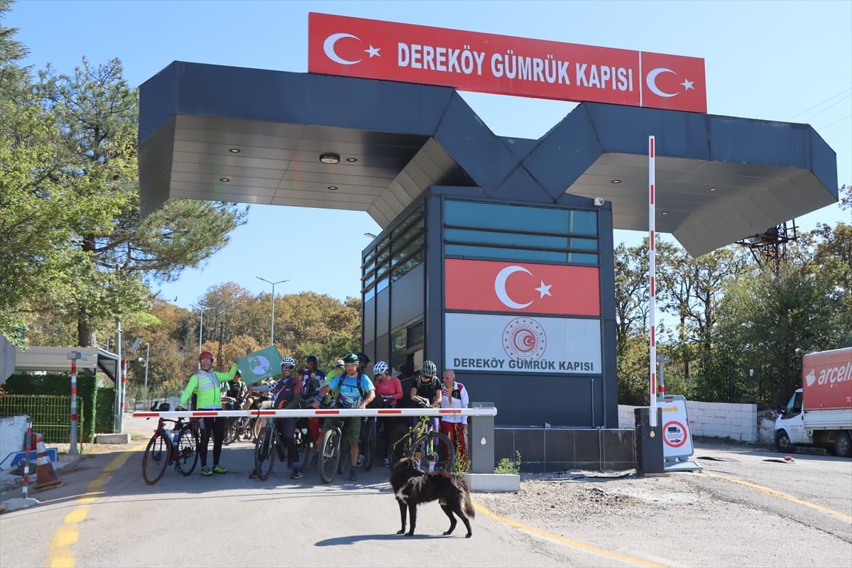 COP31 İçin Brezilya'dan Yola Çıkan Bisikletçiler Konya Güzergahında