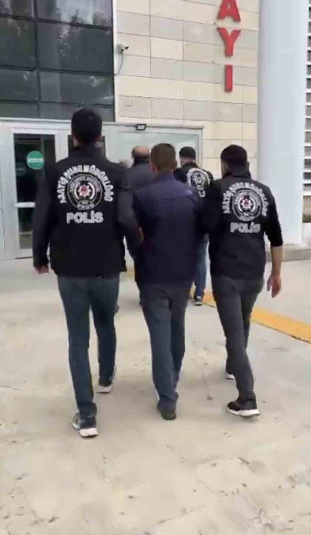 Elazığ Merkezli Dolandırıcılık Operasyonu: Konya Dahil 3 İlde Yakalanan 3 Şüpheli Tutuklandı