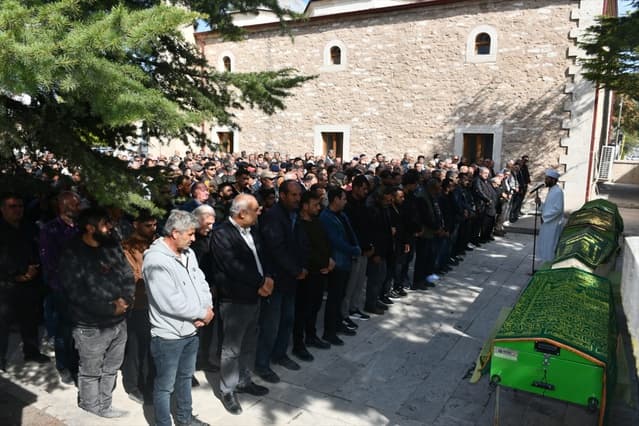 Emirdağ'daki Kazada Hayatını Kaybeden 4 Kişi Çeltik'te Defnedildi