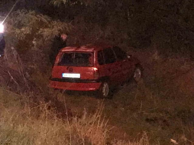 Ereğli'de Tırın Çarptığı Otomobil Şarampole Düştü: 1 Yaralı