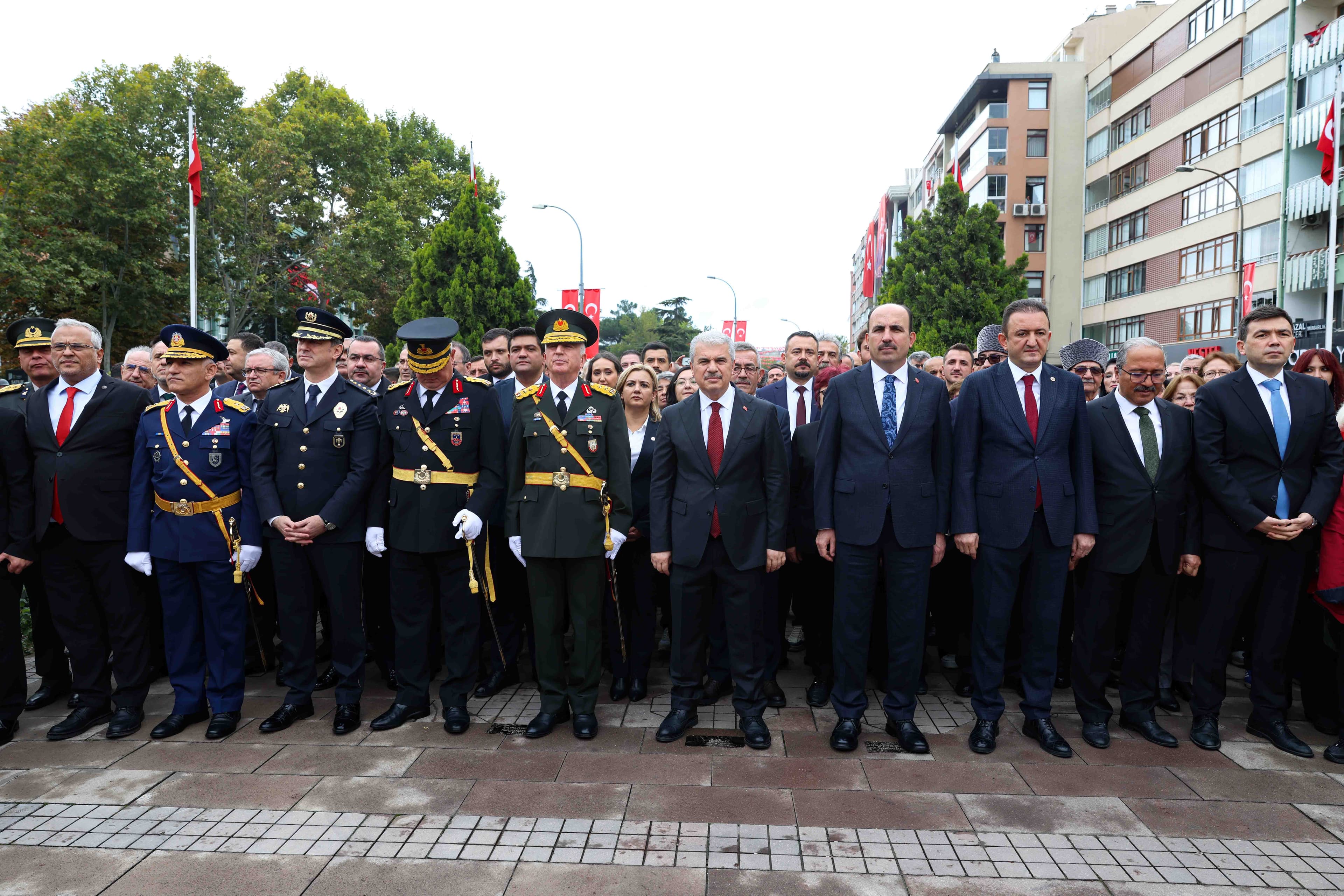 Konya'da 29 Ekim Cumhuriyet Bayramı Kutlamaları Kapsamında Çelenk Sunma Töreni Gerçekleştirildi