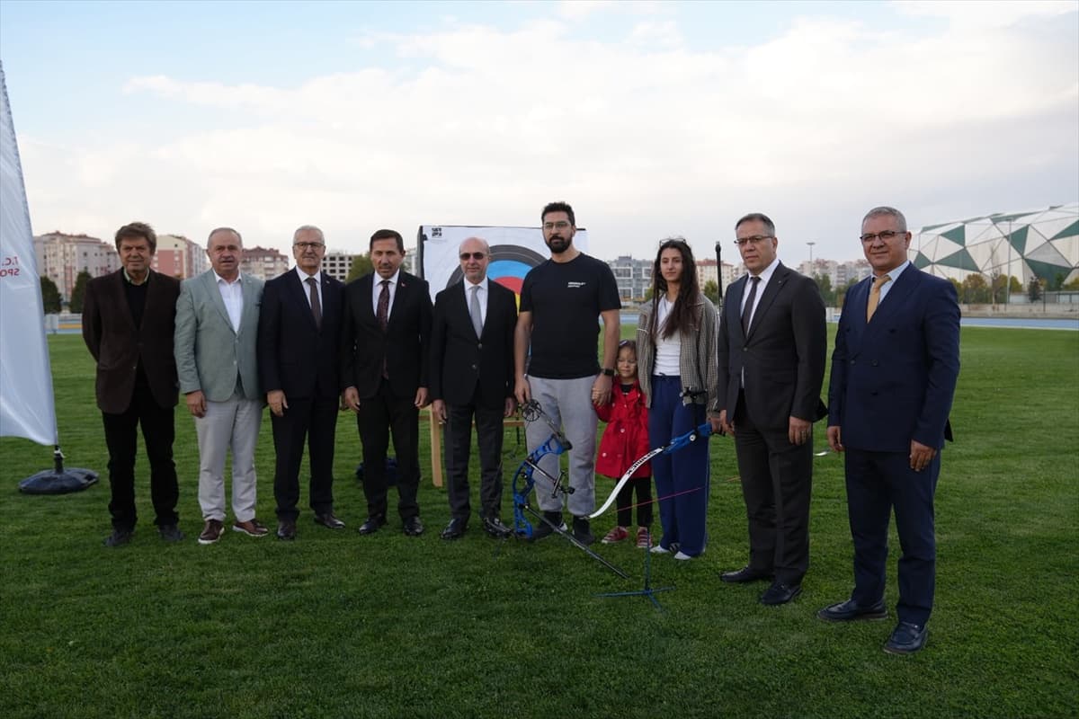 Konya'da Amatör Spor Haftası Kortej Yürüyüşü ile Başladı