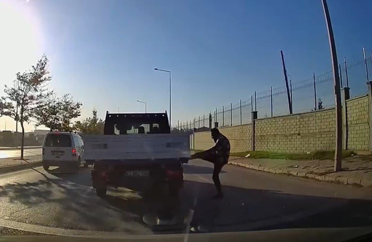 Konya'da Kamyonete Tekme Atan Sürücüye 180 Bin Lira Ceza