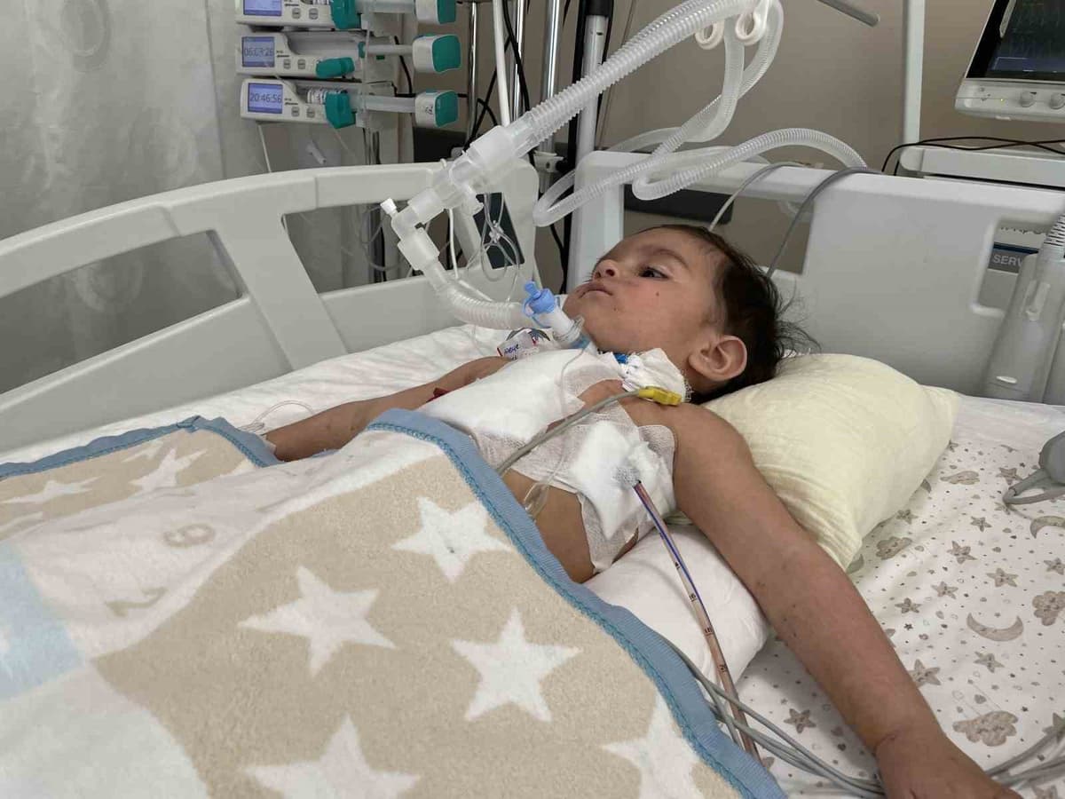 Konya'da Nefes Borusuna Ceviz Kaçan Bebek Ameliyatla Kurtarıldı