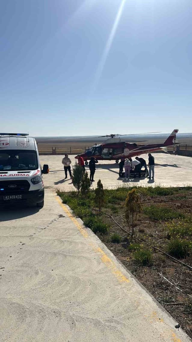 Kulu'da Rahatsızlanan Yaşlı Kadın Ambulans Helikopterle Konya'ya Sevk Edildi