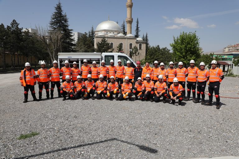 KARATAY ARAMA VE KURTARMA EKİBİNE UZMAN EĞİTİMİ