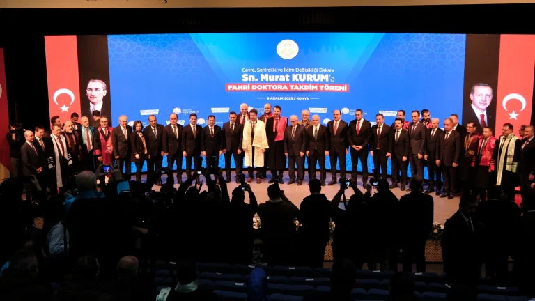 Selçuk Üniversitesi’nden Bakan Kurum’a Fahri Doktora: “Bu Payeyi Gururla Taşıyacağım”