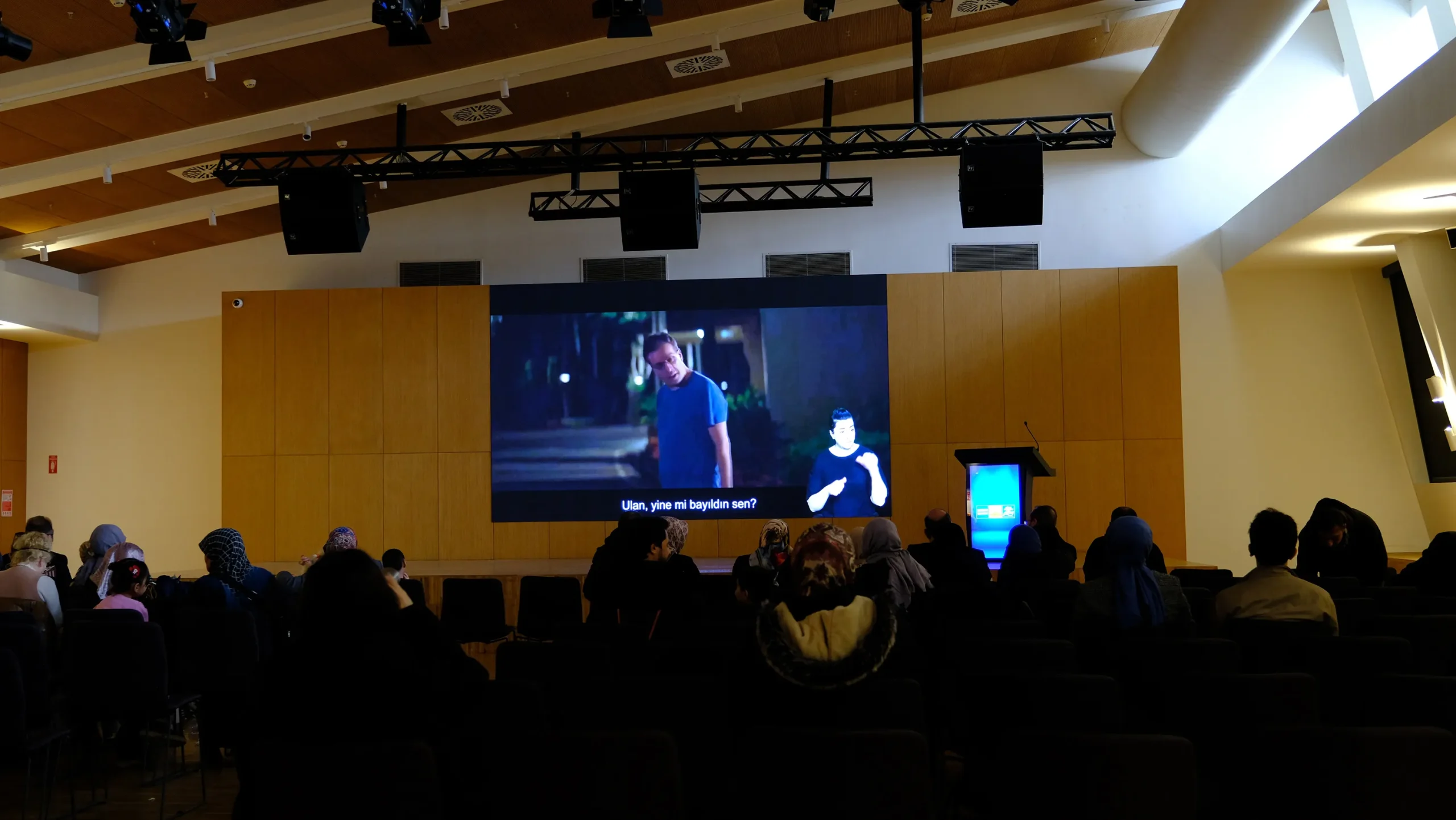 Konya Büyükşehir’den Görme Engellilere Sesli Betimlemeli Film Etkinliği